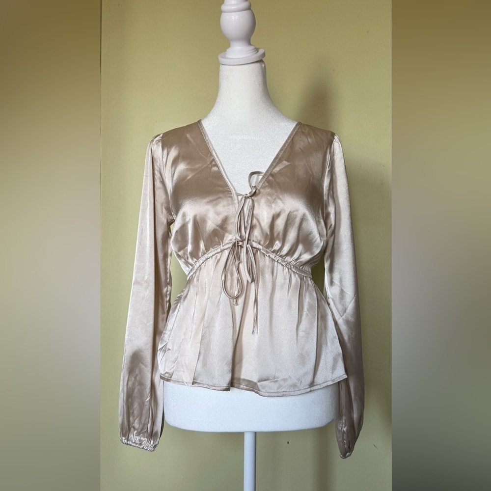 Abercrombie & Fitch Satin Nude Blouse Size XS